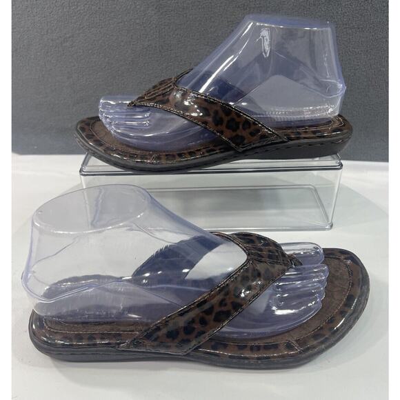 BORN boc Concepts Leopard Slip On Flip Flop Sandals Things Brown Women Size 7 - Picture 2 of 16